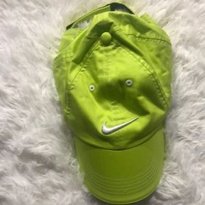 Nike cap size; One size. Color; lime green